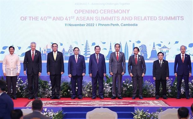 Inauguran 40ª y 41ª Cumbres de ASEAN en Camboya hinh anh 1