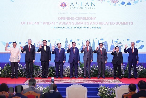 Dialogo es clave para solucion pacifica de disputas, segun embajador vietnamita hinh anh 1