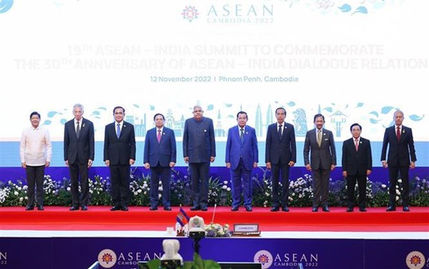 Premier vietnamita propone medidas para fomentar lazos entre ASEAN y socios hinh anh 3