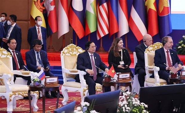 Premier vietnamita participa en el segundo Dialogo Global de ASEAN hinh anh 1