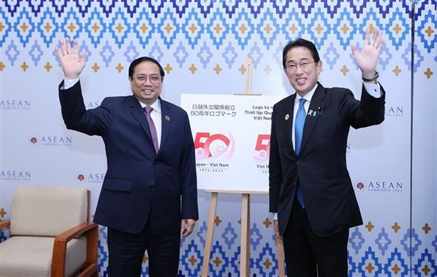 Vietnam y Japon acuerdan impulsar lazos bilaterales en todos los campos hinh anh 1