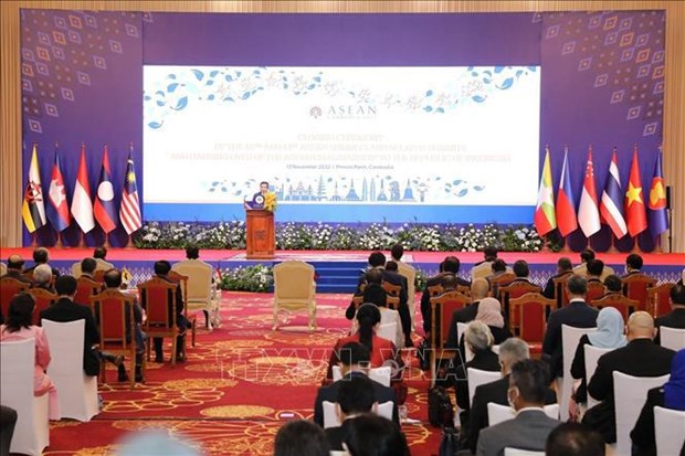 Academico camboyano resalta aportes de Vietnam a exitos de Cumbres de ASEAN hinh anh 1