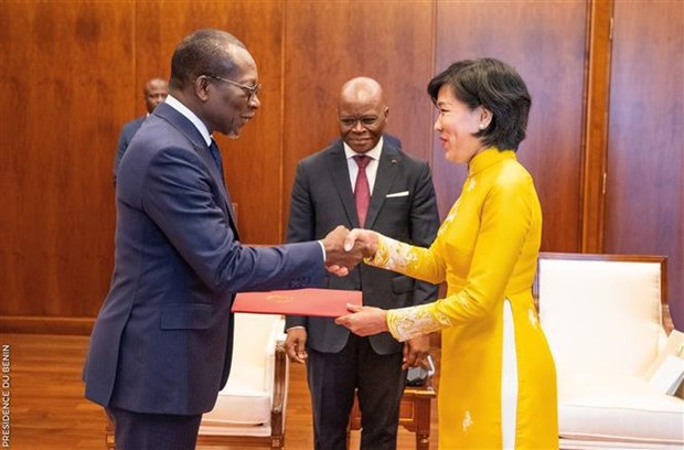 Vietnam y Benin por fomentar los nexos bilaterales hinh anh 1