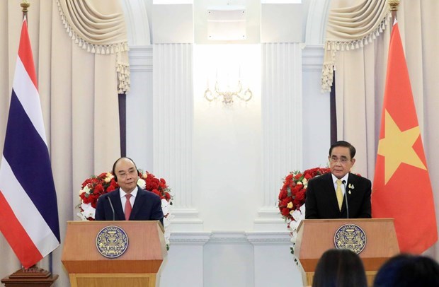 Presidente vietnamita y premier tailandes copresiden conferencia de prensa hinh anh 1