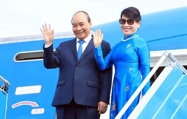 Presidente vietnamita parte de Hanoi rumbo a Tailandia hinh anh 1