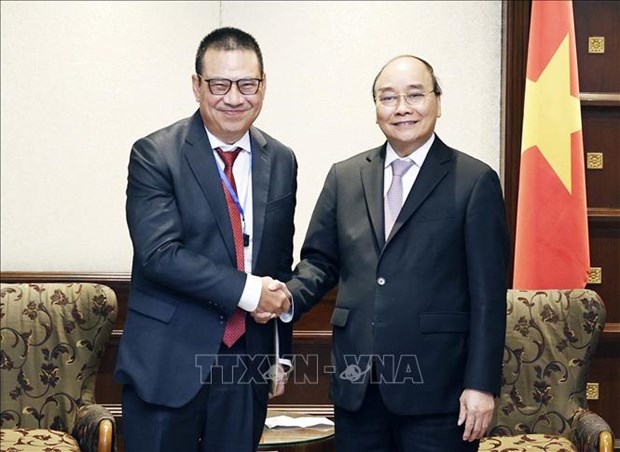 Presidente de Vietnam recibe a grupos economicos de Tailandia hinh anh 1