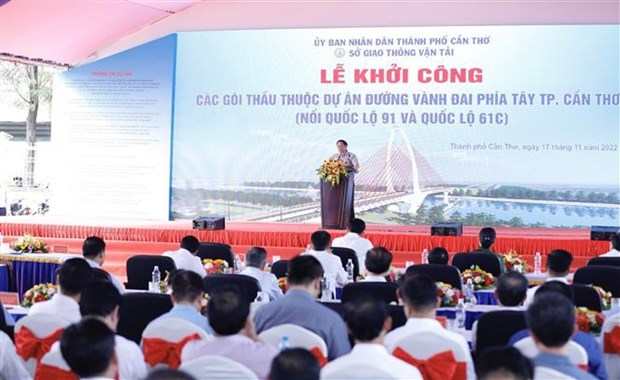 Premier vietnamita asiste al acto de inicio de construccion de carretera al Oeste de Can Tho hinh anh 2