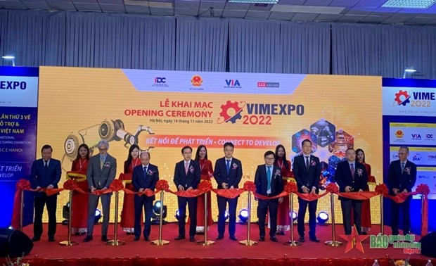 Inauguran Exposicion Internacional de industria auxiliar y manufacturera de Vietnam hinh anh 1