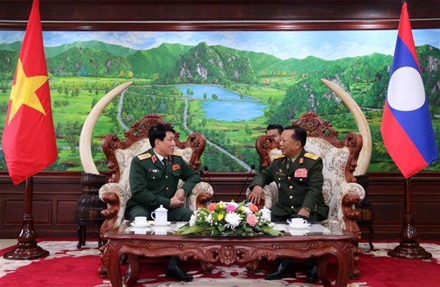 Delegacion militar de Vietnam visita Laos hinh anh 3