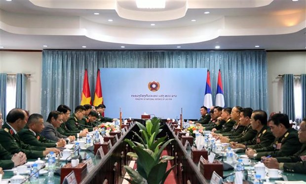 Delegacion militar de Vietnam visita Laos hinh anh 2