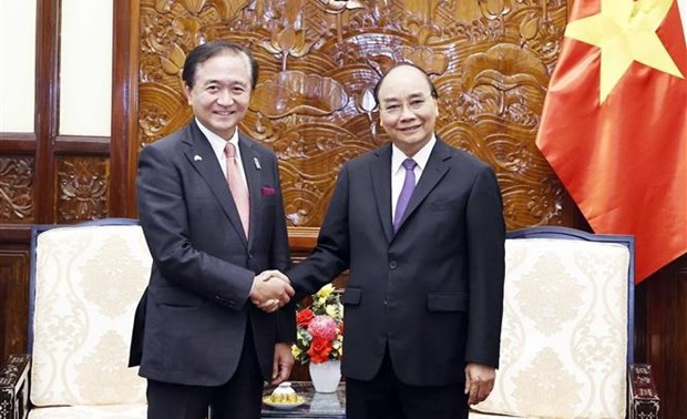 Presidente de Vietnam recibe a gobernador de prefectura japonesa de Kanagawa hinh anh 1