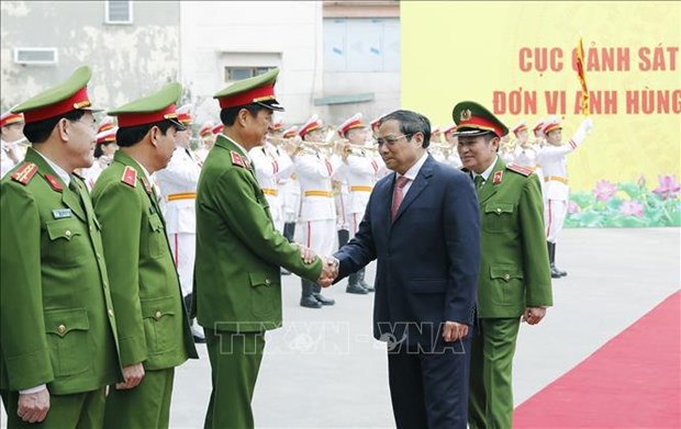 Premier vietnamita elogia esfuerzos de fuerza policial en lucha antidroga hinh anh 1