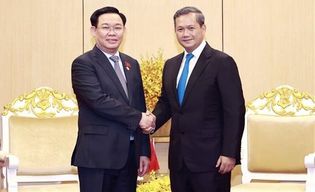 Presidente del Parlamento vietnamita se reune con el general camboyano Hun Manet hinh anh 1