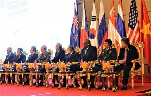 Vietnam asiste a IX Reunion ampliada de Ministros de Defensa de la ASEAN hinh anh 1