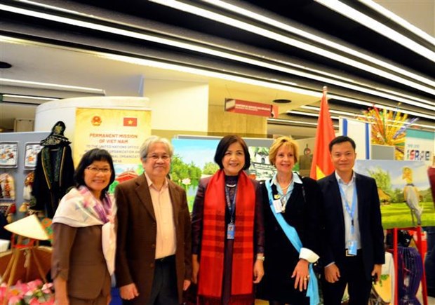 Vietnam participa en Bazar 2022 de Asociacion de Mujeres de la ONU hinh anh 2