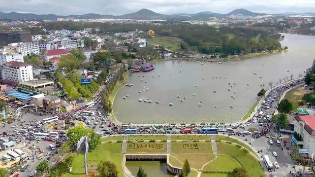 Ciudad turistica de Vietnam reporta impresionante recuperacion hinh anh 1
