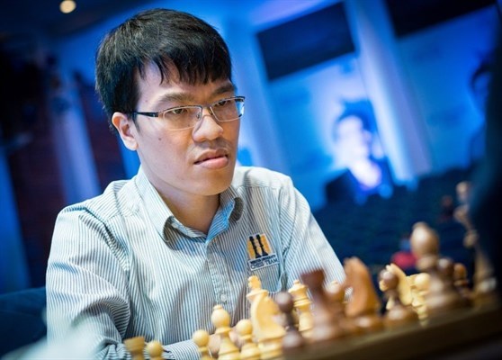 Ajedrecista vietnamita Le Quang Liem ocupa tercer lugar en Champions Chess Tour hinh anh 1