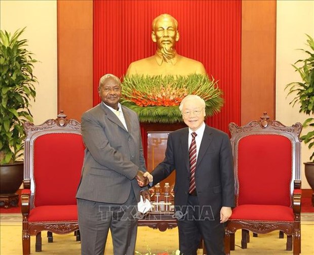 Maximo dirigente vietnamita recibe a presidente de Uganda hinh anh 1