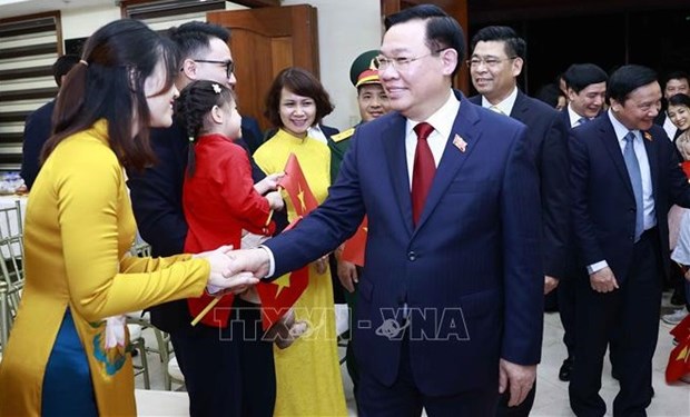 Dirigente legislativo vietnamita se reune con Embajada connacional en Filipinas hinh anh 1