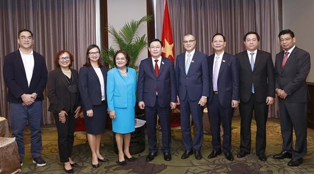 Presidente del Parlamento vietnamita visita zona economica especial Clark hinh anh 2