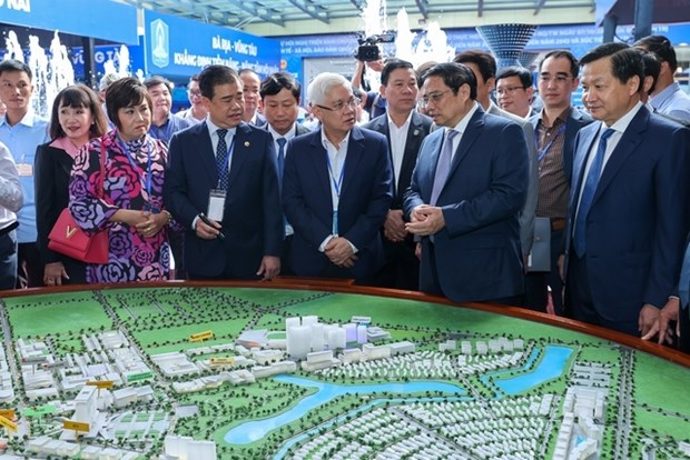 Primer ministro vietnamita pide nueva mentalidad para desarrollar region sureste hinh anh 3