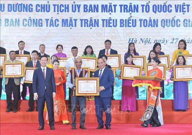 Presidente de Vietnam aprecia aportes de personas destacadas en movilizacion de masas hinh anh 1