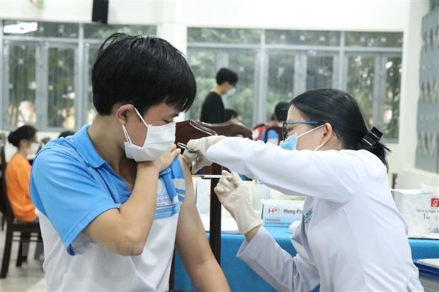 Vietnam cierra domingo con 358 nuevos casos de COVID-19 hinh anh 1