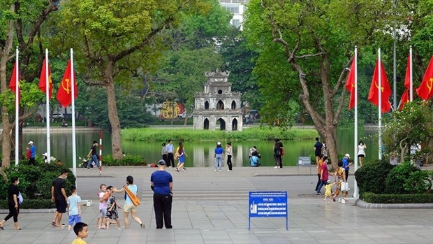 Turismo de Hanoi se esfuerza para superar dificultades tras un ano de impactos pandemicos hinh anh 1
