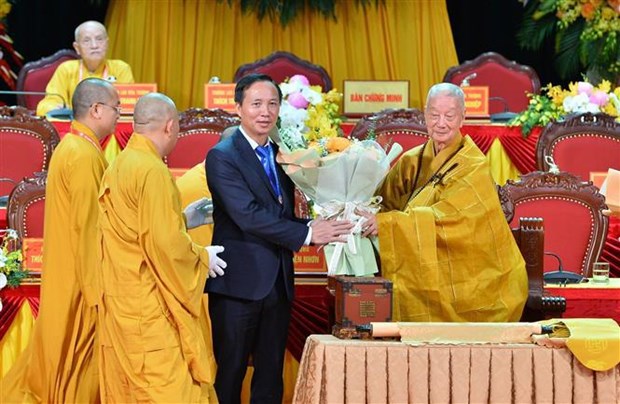 Venerable Thich Tri Quang elegido como patriarca supremo del Consejo del Patrocinio de VBS hinh anh 2