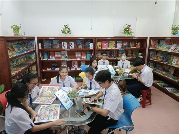 Promueven libros francofonos en ciudad vietnamita hinh anh 2