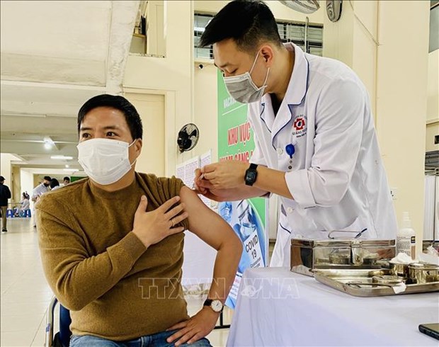 Aumentan levemente numero de pacientes de COVID-19 en Vietnam hinh anh 1