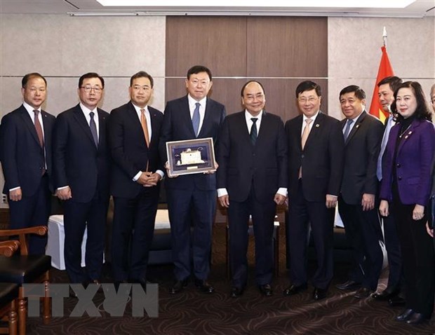 Presidente recibe a grupos sucoreanos con operaciones comerciales en Vietnam hinh anh 2