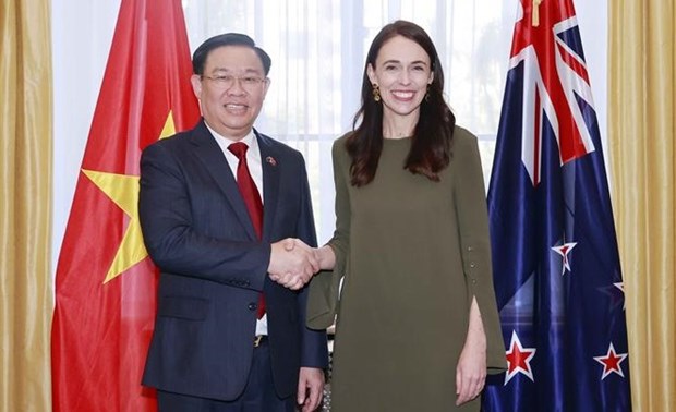 Titular del Parlamento vietnamita se reune con primera ministra de Nueva Zelanda hinh anh 1