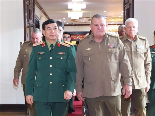 Ministro de Defensa de Vietnam recibe a funcionario militar cubano hinh anh 2