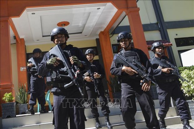 Tres heridos en atentado con bomba en comisaria de Indonesia hinh anh 1