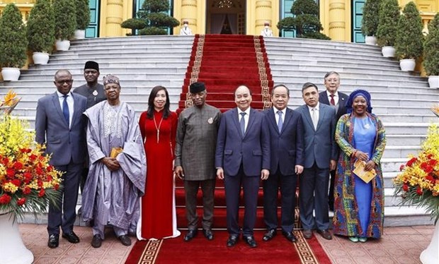 Presidente de Vietnam recibe al vicepresidente de Nigeria hinh anh 2