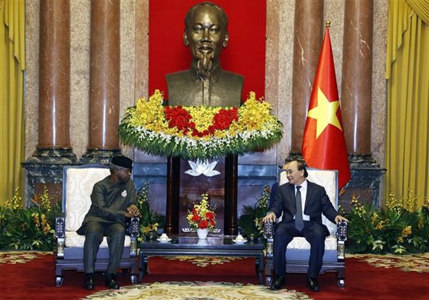 Presidente de Vietnam recibe al vicepresidente de Nigeria hinh anh 1