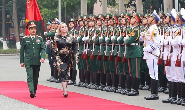 Ministra de Defensa de Republica Checa realiza visita oficial a Vietnam hinh anh 1