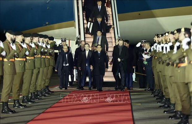 Primer ministro de Vietnam inicia visita oficial a Luxemburgo hinh anh 1