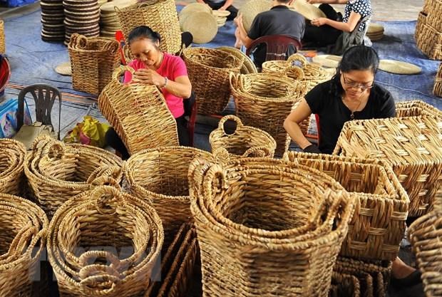 Popularizan productos artesanales vietnamitas en Belgica hinh anh 1