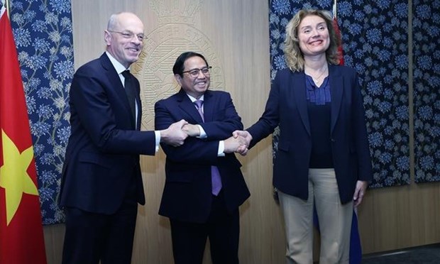 Premier vietnamita se reune con dirigentes parlamentarios holandeses hinh anh 1