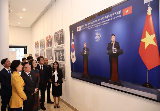 Exposicion fotografica sobre 30 anos de cooperacion Vietnam-Corea del Sur hinh anh 1