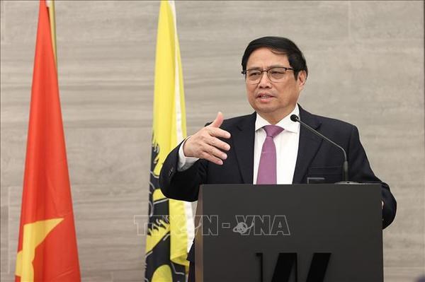 Premier vietnamita promete crear entorno favorable para empresas belgas hinh anh 2