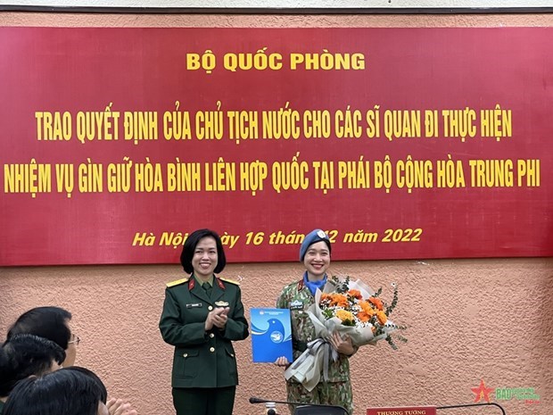 Vietnam envia cuatro cascos azules vietnamitas a la Republica Centroafricana hinh anh 2