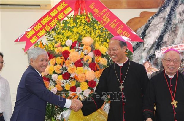 Extienden felicitaciones navidenas a comunidad catolica en provincia de Dong Nai hinh anh 1