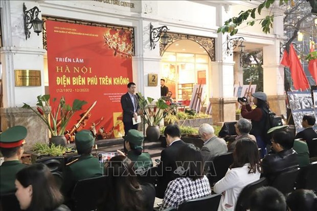 Celebran en Hanoi exposicion sobre triunfo “Dien Bien Phu en el aire” hinh anh 2