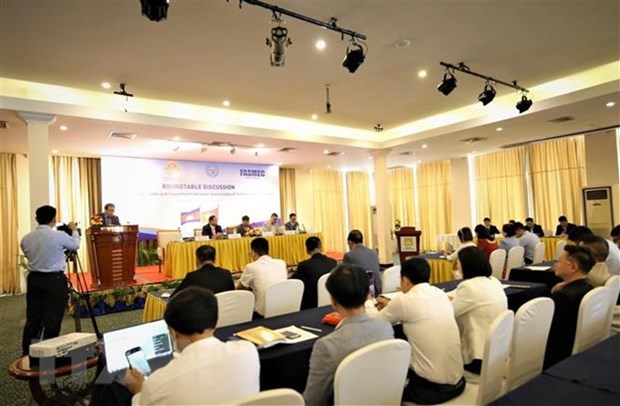 Promueven Vietnam y Camboya cooperacion comercial hinh anh 1