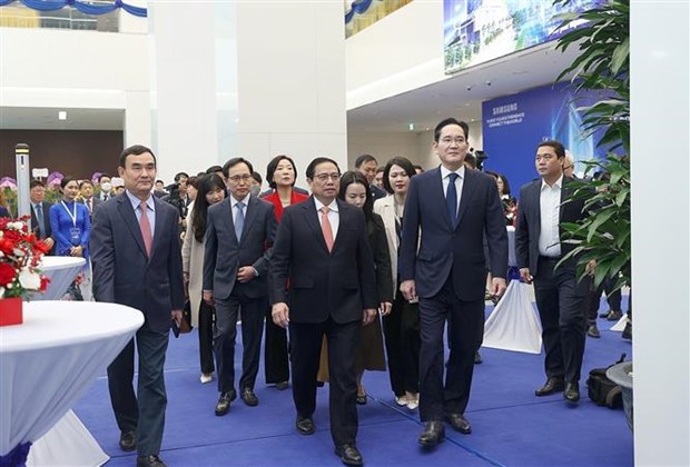 Inauguran Centro de Investigacion y Desarrollo de Samsung en Hanoi hinh anh 2