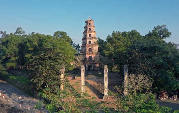 Thien Mu - la pagoda mas antigua de la ciudad imperial de Hue hinh anh 1