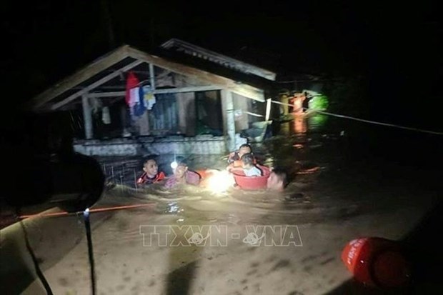 Ascienden a 25 muertos por inundaciones en Filipinas hinh anh 1